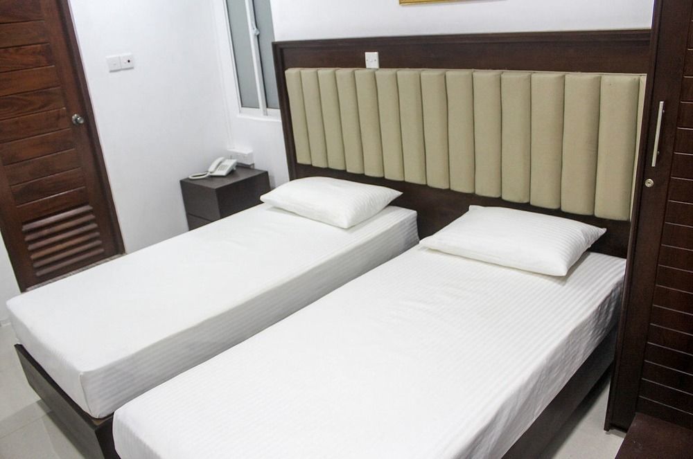 เมโทร ซิตี้ โฮเต็ล Bed & Breakfast โคลอมโบ ภายนอก รูปภาพ
