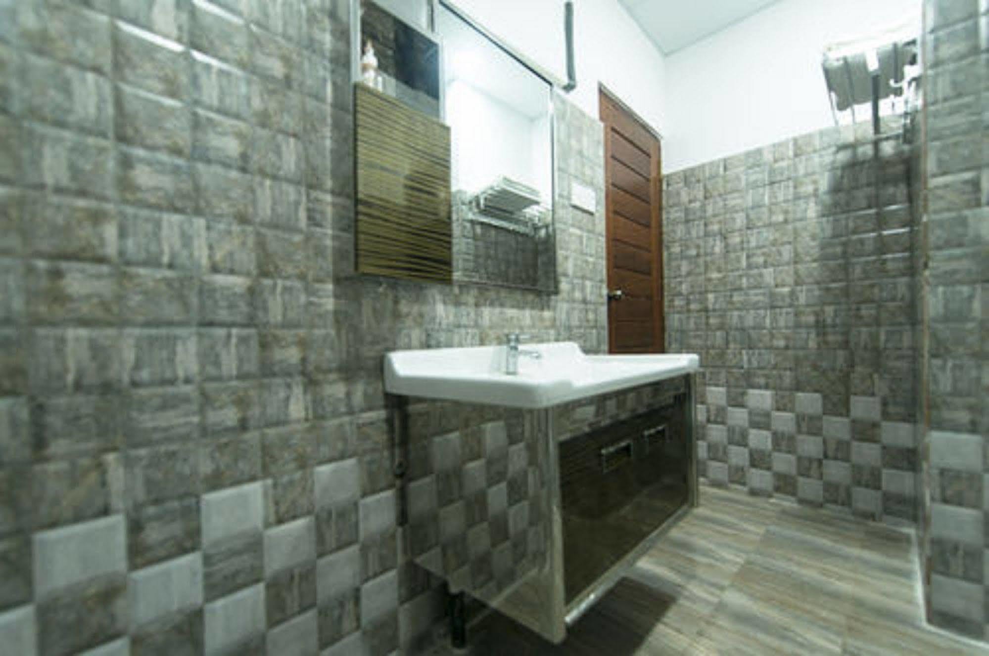 เมโทร ซิตี้ โฮเต็ล Bed & Breakfast โคลอมโบ ภายนอก รูปภาพ