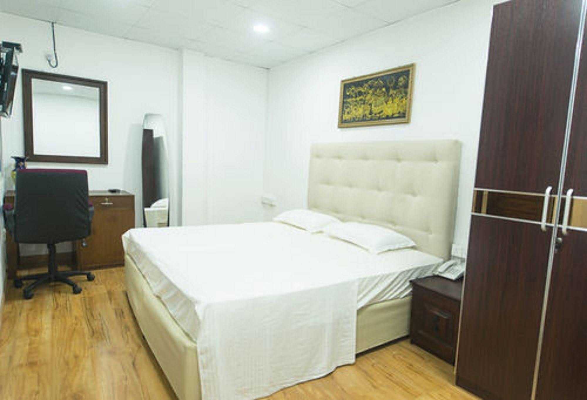 เมโทร ซิตี้ โฮเต็ล Bed & Breakfast โคลอมโบ ภายนอก รูปภาพ